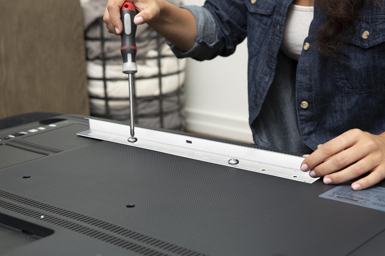 Hangman No Stud TV Hanger 2655 - Fits Screens 26" - 55" - Holds 80 lbs - No Stud, No Drills, No Anchors Required