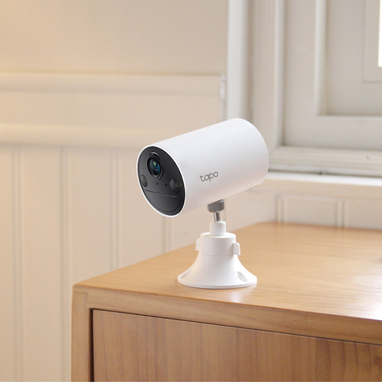 TP-Link Tapo Wireless Indoor/Outdoor 2K Security Camera, Waterproof, Rechargeable, Battery-Powered, Install Anywhere, Local or Cloud Storage - Subscription not Required, Two-Way Audio - TC82